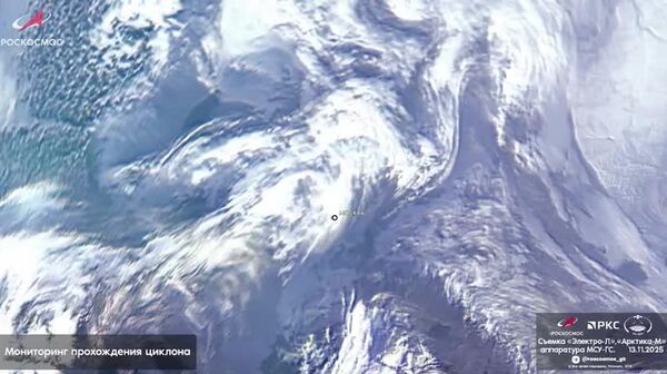 تصویربرداری «روس کاسموس» از گردباد نخستین برف پاییزی مسکو از فضا - اسپوتنیک افغانستان  