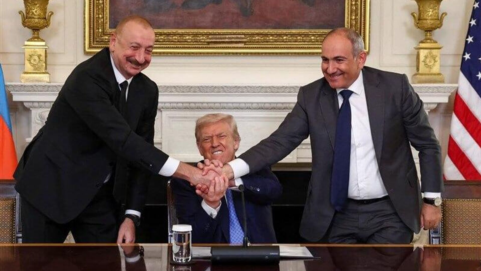 علیاف: ساخت «مسیر ترامپ» در آذربایجان تقریباً تکمیل شده است علیاف: ساخت «مسیر ترامپ» در آذربایجان تقریباً تکمیل شده است - اسپوتنیک افغانستان , 1920, 16.11.2025