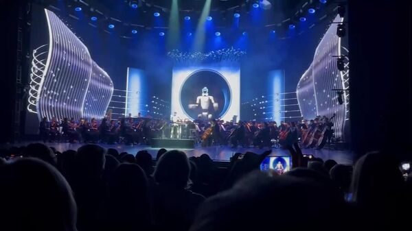 یک ربات نمایش «رقص شوالیه‌ها» را در تئاتر مارینسکی در سن پترزبورگ روسیه اجرا کرد - اسپوتنیک افغانستان  