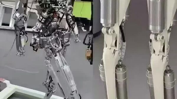 رونمایی شرکت چینی ایکسپنگ از ربات جدید «آهنین» با قابلیت حرکتی نزدیک به راه رفتن انسان - اسپوتنیک افغانستان  