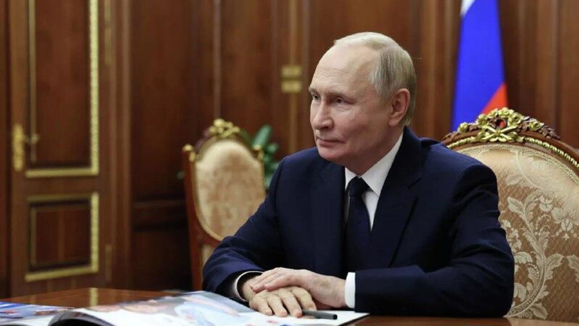 پوتین: روسیه همکاری های سه جانبه با منگولیا و چین را در اولویت قرار میدهد پوتین: روسیه همکاری های سه جانبه با منگولیا و چین را در اولویت قرار میدهد - اسپوتنیک افغانستان , 1920, 19.11.2025