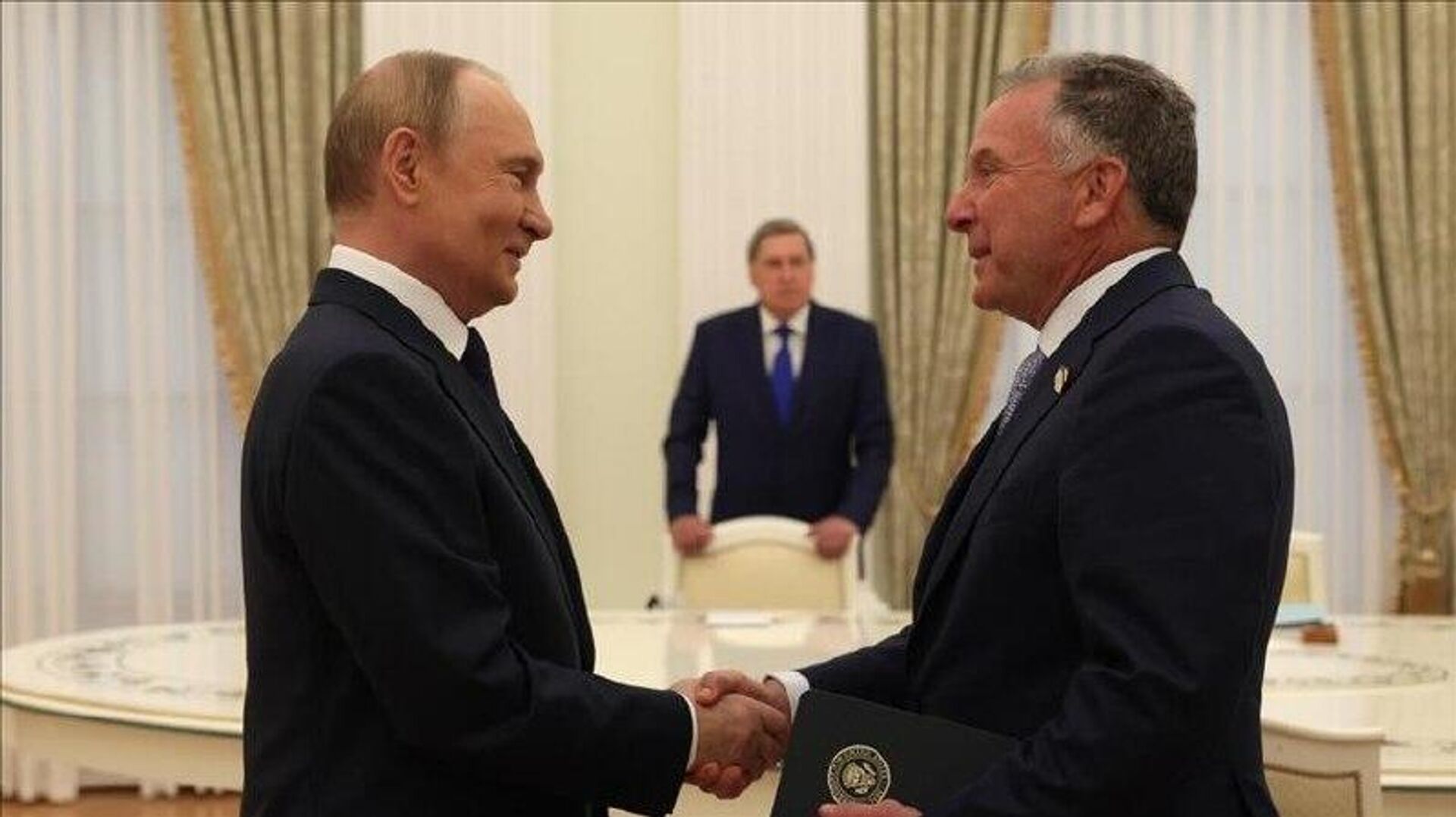 رسانه های غربی جزئیات طرح جدید آمریکا برای حل و فصل مناقشه اوکراین را فاش کردند رسانه های غربی جزئیات طرح جدید آمریکا برای حل و فصل مناقشه اوکراین را فاش کردند - اسپوتنیک افغانستان , 1920, 19.11.2025