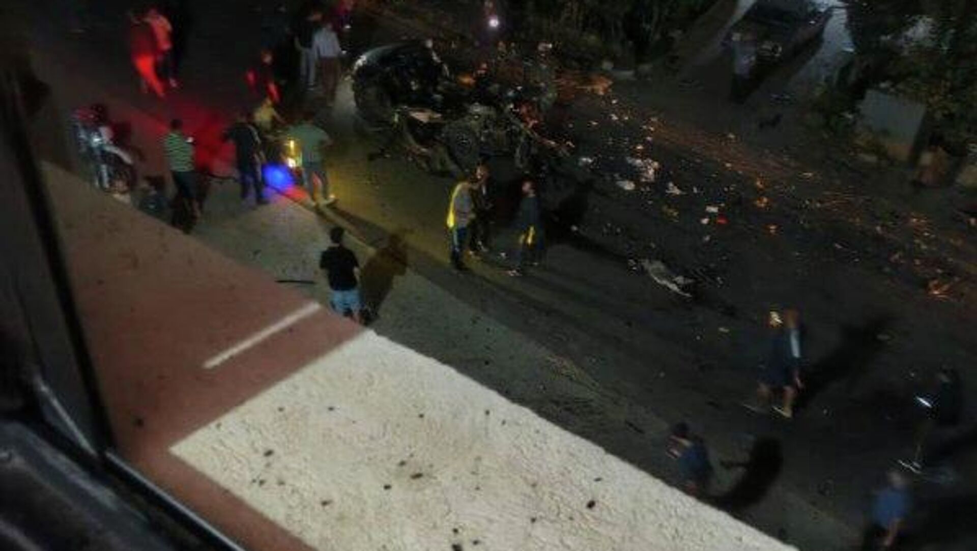 اسرائیل یک موتر را در جاده فرون در جنوب لبنان هدف قرار داد اسرائیل یک موتر را در جاده فرون در جنوب لبنان هدف قرار داد - اسپوتنیک افغانستان , 1920, 22.11.2025