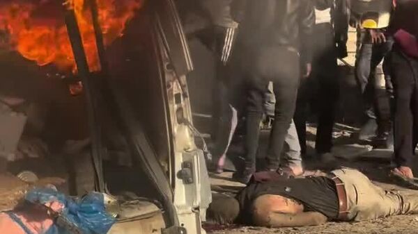 یورش هوایی اسرائیل به خودرویی در غزه؛ چند کشته و زخمی به جا گذاشت - اسپوتنیک افغانستان  