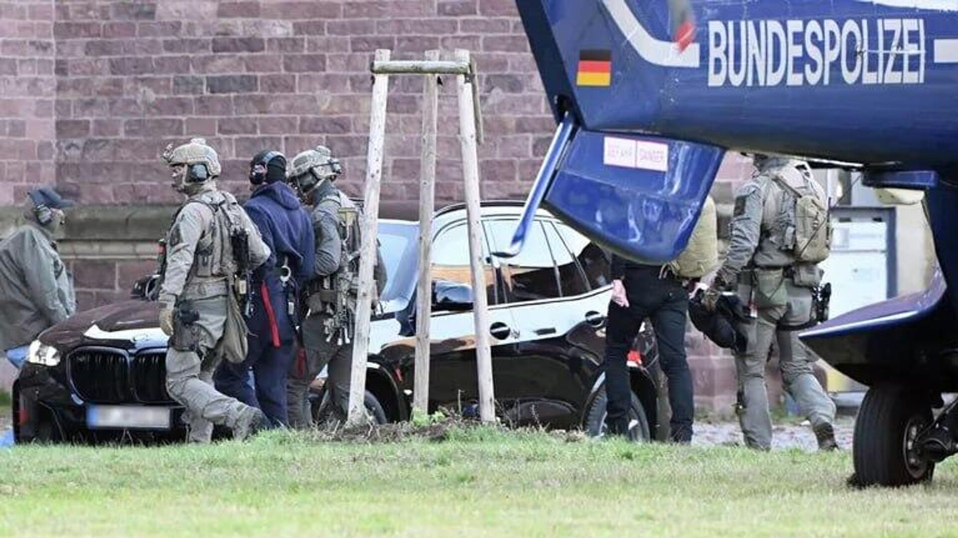 رسانه ها: یک اوکراینی متهم به انجام حملات تروریستی در خطوط لوله گاز نورد استریم به آلمان مسترد شد رسانه ها: یک اوکراینی متهم به انجام حملات تروریستی در خطوط لوله گاز نورد استریم به آلمان مسترد شد - اسپوتنیک افغانستان , 1920, 27.11.2025