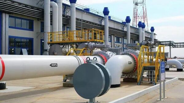 افزایش اضطراری صادرات نفت قزاقستان از مسیرهای جایگزین پس از یورش به خط لوله کاسپین - اسپوتنیک افغانستان  