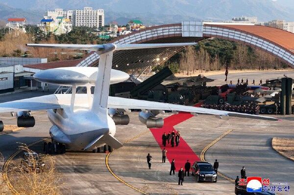 کیم جونگ اون: نیروی هوایی کوریای شمالی به تجهیزات استراتژیک جدید مجهز می‌شود - اسپوتنیک افغانستان  