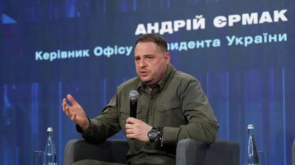 رسانه ها مشخص کردند که استعفای رئیس دفتر زلنسکی نخستین بار از سوی چه کسانی پیشنهاد شد - اسپوتنیک افغانستان  