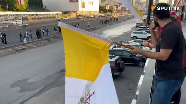 تصاویر خبرنگار اسپوتنیک، از عبور کاروان پاپ لئو چهاردهم از ضبایه، در مسیر بیروت، پایتخت لبنان - اسپوتنیک افغانستان  