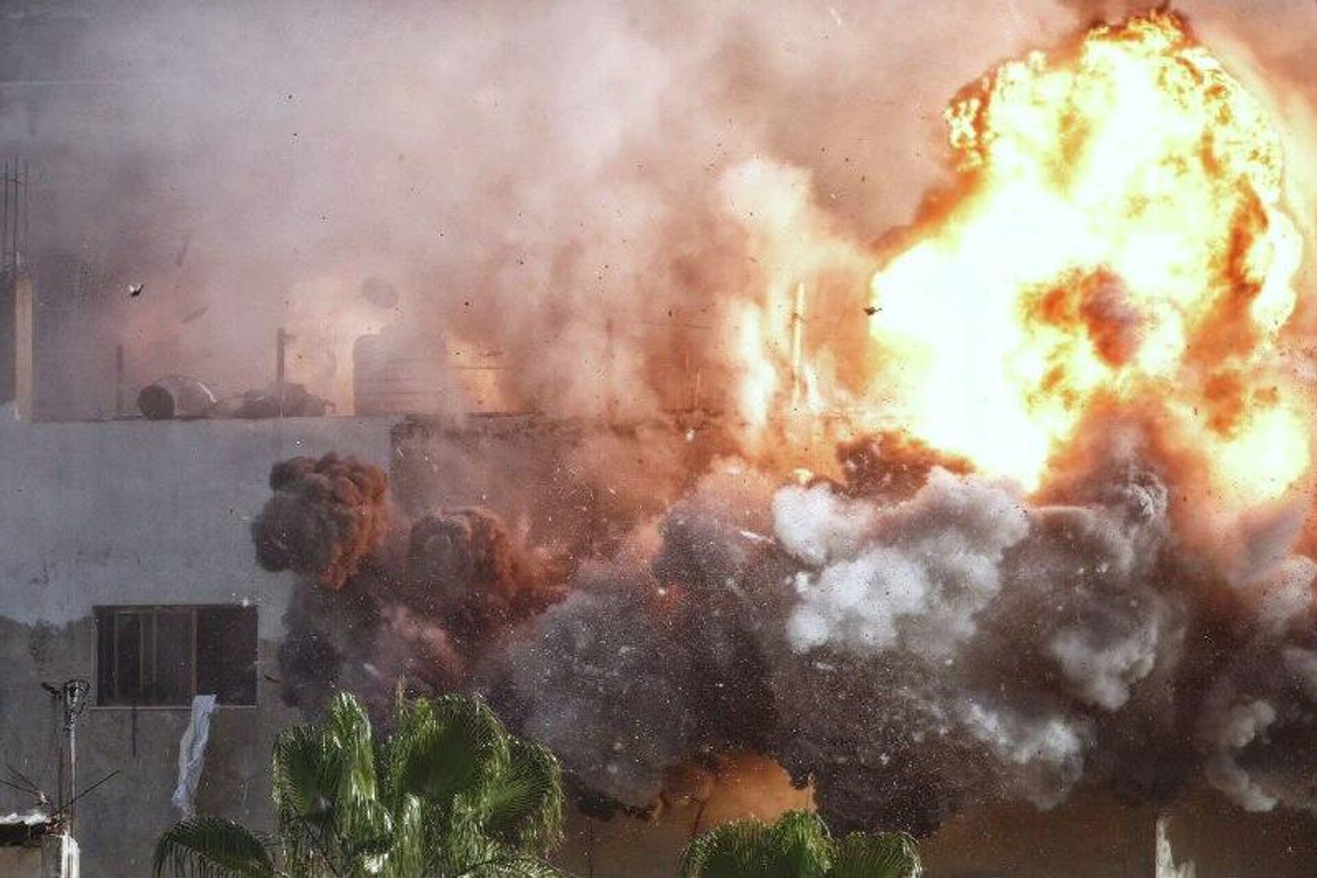 رسانههای فلسطینی: ارتش اسرائیل خانه خانواده یک اسیر را در کرانه باختری از بین برد رسانههای فلسطینی: ارتش اسرائیل خانه خانواده یک اسیر را در کرانه باختری از بین برد - اسپوتنیک افغانستان , 1920, 03.12.2025