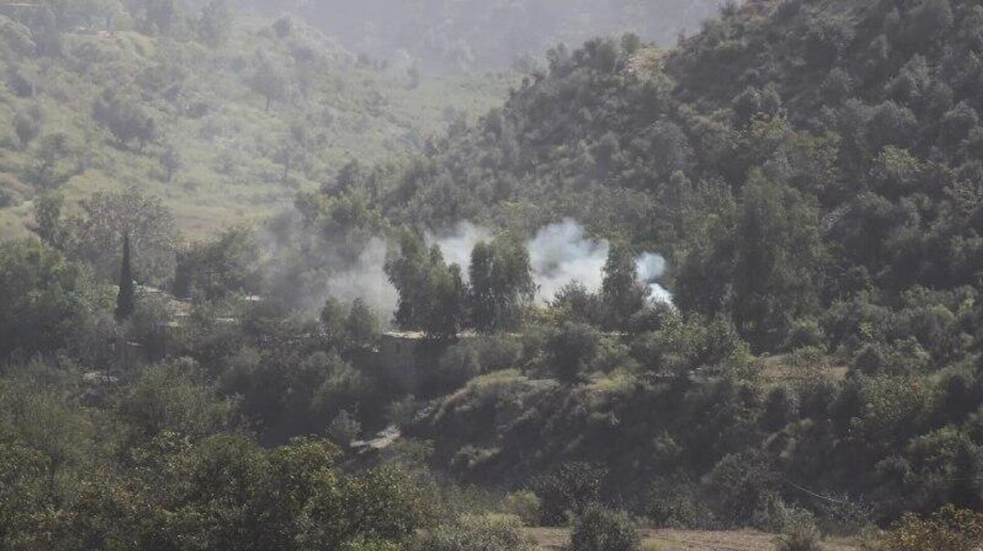 رسانه: افغانستان و پاکستان بر سر تمدید آتش بس توافق کردند رسانه: افغانستان و پاکستان بر سر تمدید آتش بس توافق کردند - اسپوتنیک افغانستان , 1920, 04.12.2025