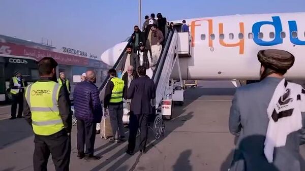 درخشش قاری عبدالرب ایوبی در رقابت‌های جهانی؛ استقبال گرم از وی در کابل - اسپوتنیک افغانستان  