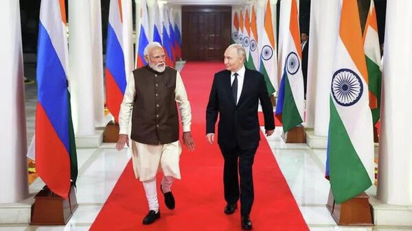 کارشناس: هند با ارزهای ملی به روسیه پول می‌دهد و دالر را تضعیف می‌کند - اسپوتنیک افغانستان  