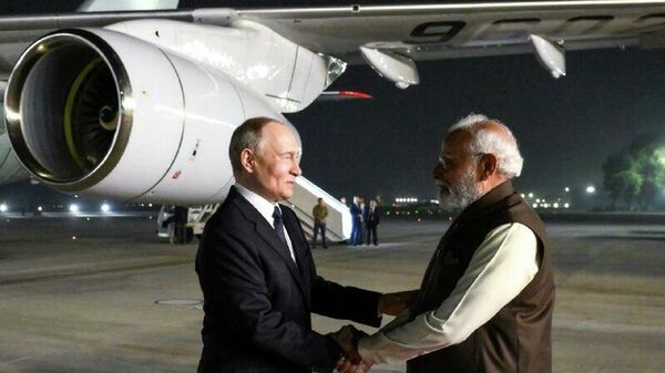 پوتین پس از سفر دو روزه به هند، دهلی نو را ترک کرد - اسپوتنیک افغانستان  