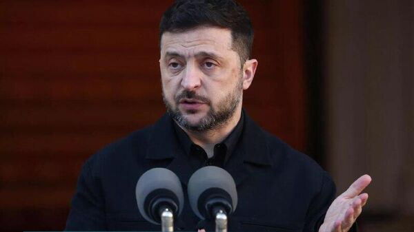 زلنسکی به حاشیه رانده شده است او اکنون باید مذاکره کند - اسپوتنیک افغانستان  