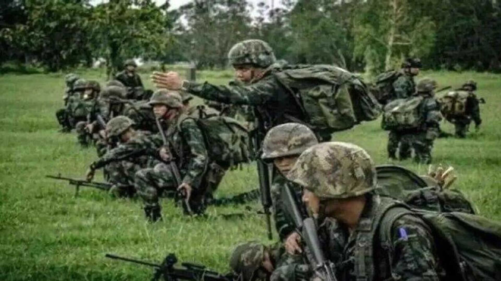 رسانهها گزارش داده اند که درگیری در مرز کامبوج و تایلند بار دیگر آغاز شده است رسانهها گزارش داده اند که درگیری در مرز کامبوج و تایلند بار دیگر آغاز شده است - اسپوتنیک افغانستان , 1920, 08.12.2025