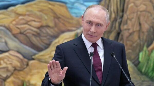 پوتین: رشد تولید ناخالص داخلی روسیه تا پایان سال جاری حدود یک درصد خواهد بود - اسپوتنیک افغانستان  