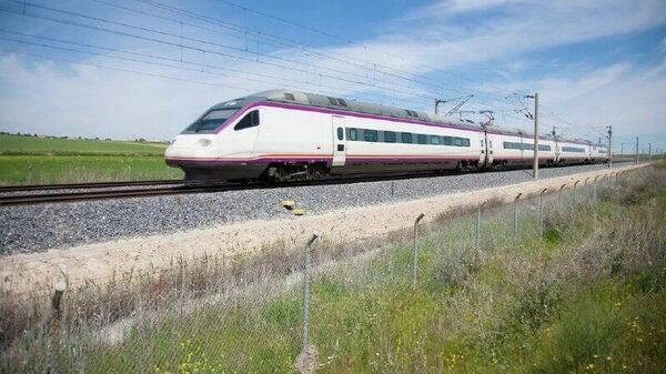 عربستان سعودی و قطر توافقنامه اتصال راه‌آهن پرسرعت را امضا کردند - اسپوتنیک افغانستان  