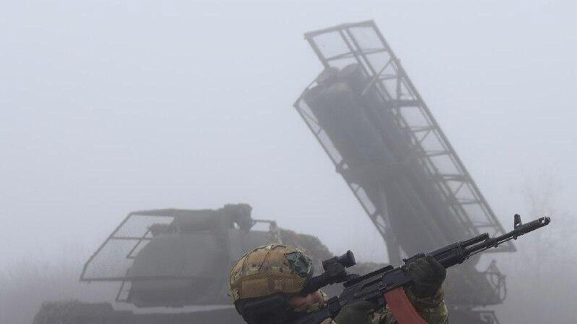 سامانههای پدافند هوایی روسیه 20 هواپیمای بدون سرنشین اوکراین را سرنگون کردند سامانههای پدافند هوایی روسیه 20 هواپیمای بدون سرنشین اوکراین را سرنگون کردند - اسپوتنیک افغانستان , 1920, 10.12.2025