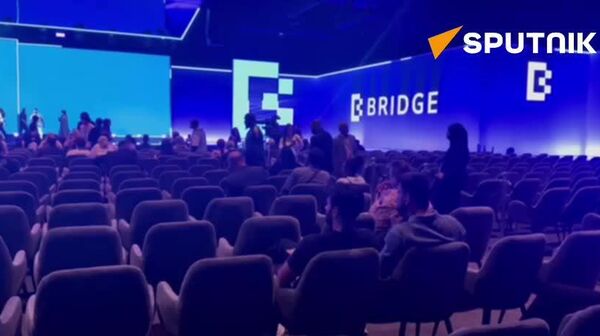 اولین اجلاس «Bridge Summit»، با مشارکت گسترده بین‌المللی، در ابوظبی به پایان رسید - اسپوتنیک افغانستان  