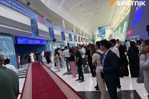 اولین اجلاس «Bridge Summit»، با مشارکت گسترده بین‌المللی، در ابوظبی به پایان رسید - اسپوتنیک افغانستان  