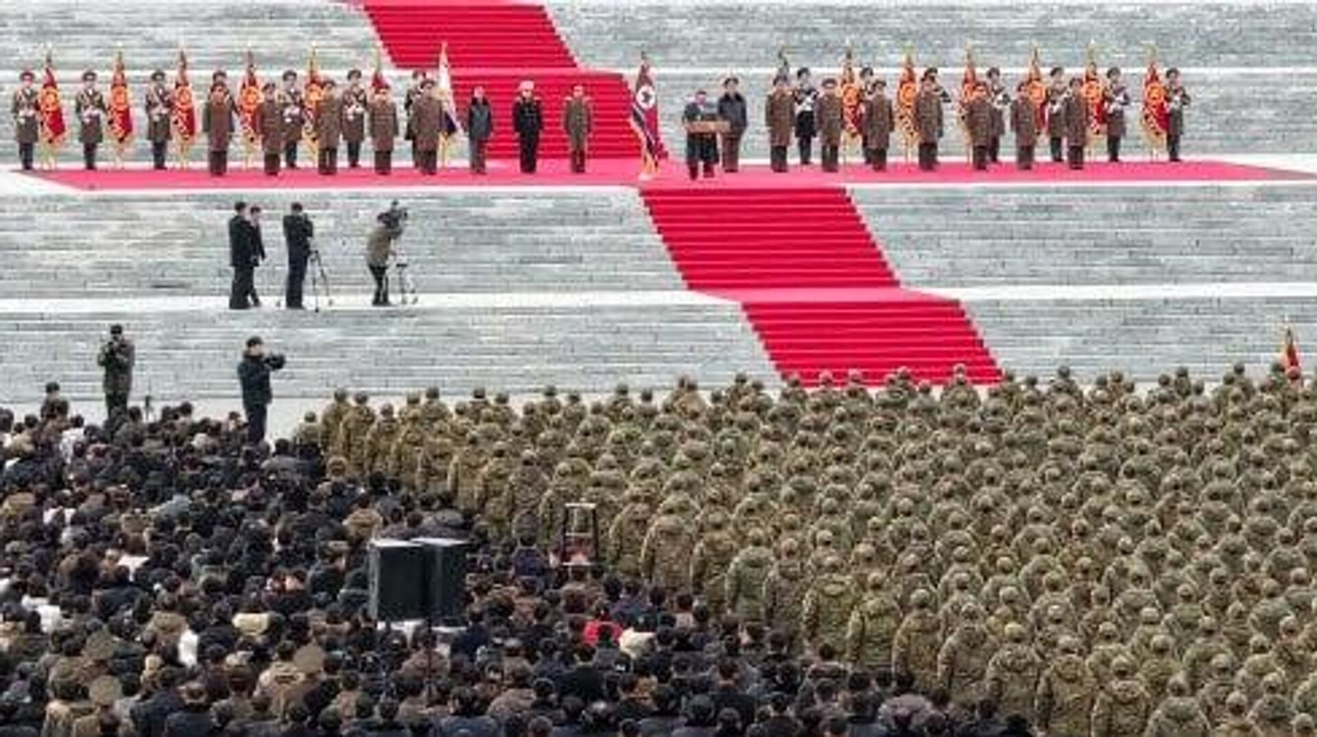 رهبر کوریای از موفقیت سربازانی بازگشته از روسیه تمجید کرد رهبر کوریای از موفقیت سربازانی بازگشته از روسیه تمجید کرد - اسپوتنیک افغانستان , 1920, 13.12.2025