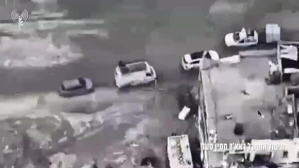 تصاویر ارتش اسرائیل از لحظه ترور رائد سعد، رهبر حماس، در جریان بمب‌گذاری موتر وی در شهر غزه - اسپوتنیک افغانستان  