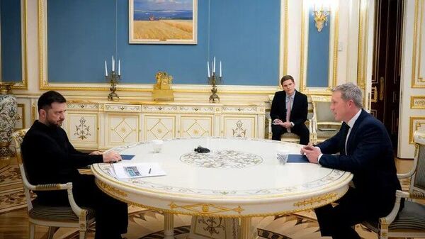 رسانه: آمریکا به اوکراین گفته است که برای دستیابی به توافق صلح، باید از دونتسک عقب‌نشینی کند - اسپوتنیک افغانستان  