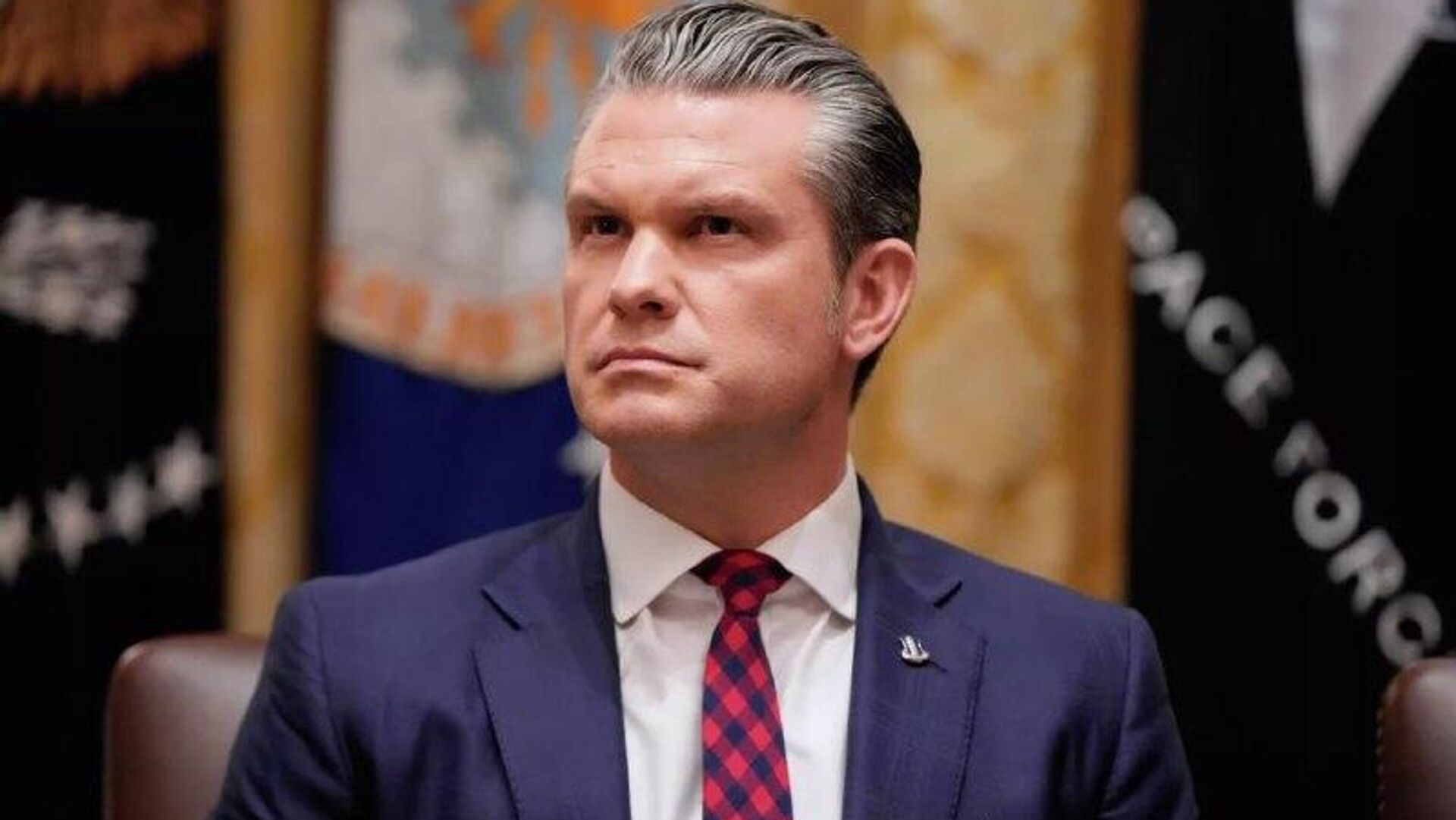 وزیر دفاع آمریکا: خیلی چاق یا خیلی کودن وزیر دفاع آمریکا: خیلی چاق یا خیلی کودن - اسپوتنیک افغانستان , 1920, 19.12.2025