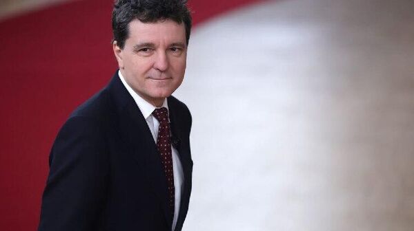 ⭕اقتصاد بر اخلاق پیشی گرفته است - اسپوتنیک افغانستان  