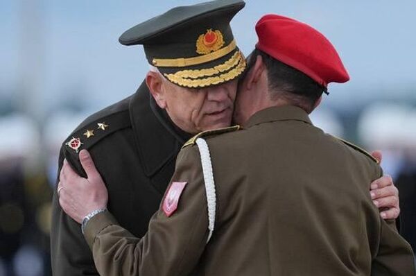 مراسم یادبود نظامی در انقره برای کشته‌شدگان رویداد هوایی نظامیان لیبیایی در ترکیه - اسپوتنیک افغانستان  