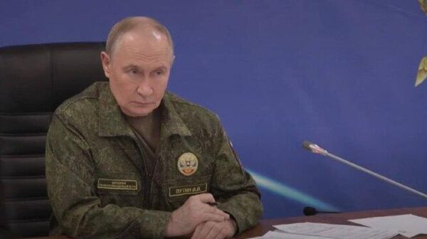 پوتین: ارتش روسیه با اطمینان ابتکار عمل را در تمام خط تماس در دست دارد - اسپوتنیک افغانستان  