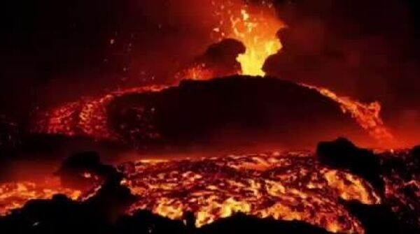 کوه اتنا دوباره در ایتالیا فوران کرد - اسپوتنیک افغانستان  