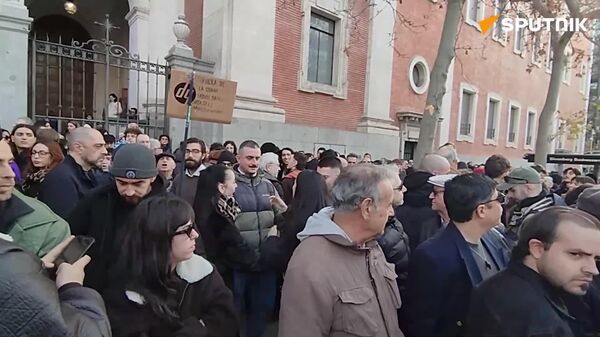 تجمع اعتراضی در مادرید در برابر بمباران ونزوئلا - اسپوتنیک افغانستان  