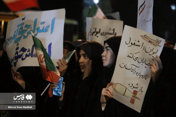 اعتراضات گسترده در محکومیت تجاوز آمریکا علیه ونزوئلا در سراسر جهان برگزار شد - اسپوتنیک افغانستان  