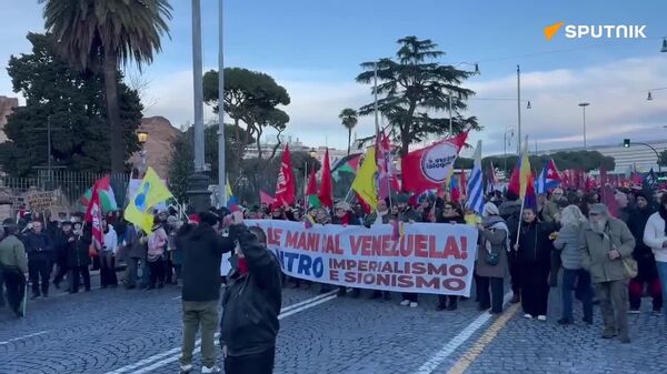 برگزاری راهپیمایی هزاران نفری در حمایت از ونزوئلا در رم - اسپوتنیک افغانستان  