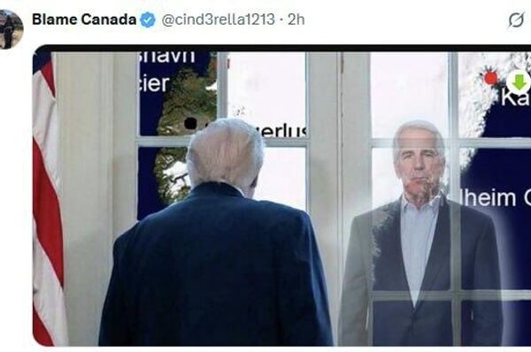 کاخ سفید عکسی از ترامپ را در در حال نگاه کردن به نقشه گرینلند منتشر کرد کاخ سفید عکسی از ترامپ را در در حال نگاه کردن به نقشه گرینلند منتشر کرد - اسپوتنیک افغانستان