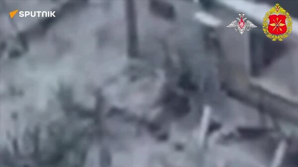 توپخانه روسیه سنگرهای اوکراین در دونتسک را در هم می‌کوبد - اسپوتنیک افغانستان  