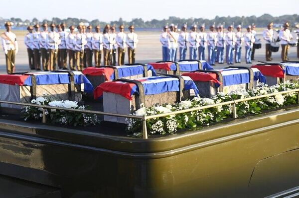 اجساد 32 سرباز کشته شده در حمله آمریکا به ونزوئلا به کوبا رسید - اسپوتنیک افغانستان  