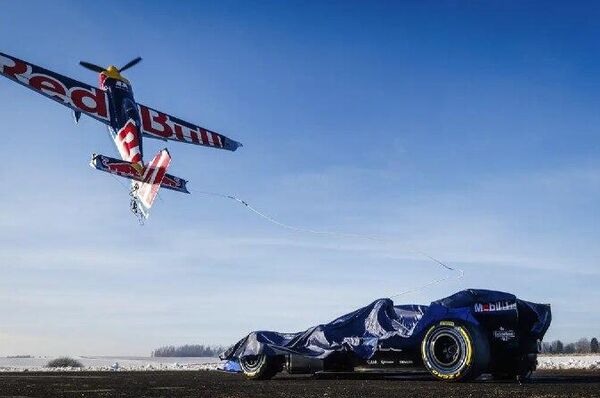 دقیق‌ترین حرکات نمایشی در تاریخ ورزش‌های موتوری - اسپوتنیک افغانستان  