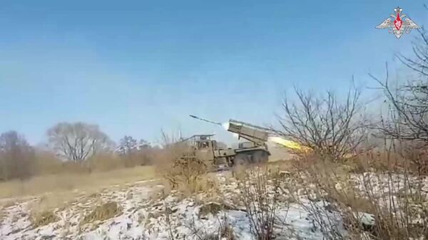 پهپادها و توپخانه روسیه مواضع اوکراین را ویران کردند - اسپوتنیک افغانستان  