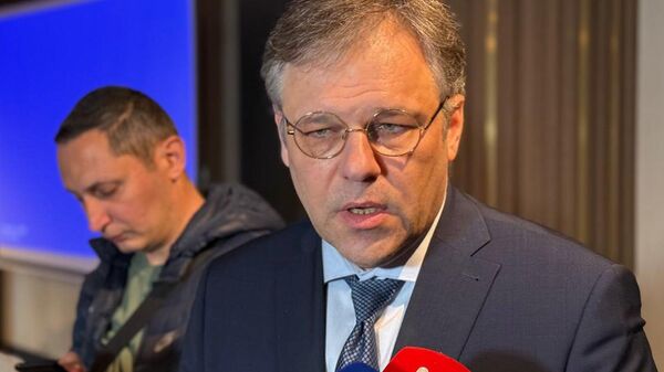 Посол по особым поручениям МИД РФ Родион Мирошник на экспертной дискуссии, организованной Армянским институтом исследований (APRI) совместно с Российским центром науки и культуры в Армении (2 апреля 2025). Еревaн - اسپوتنیک افغانستان  