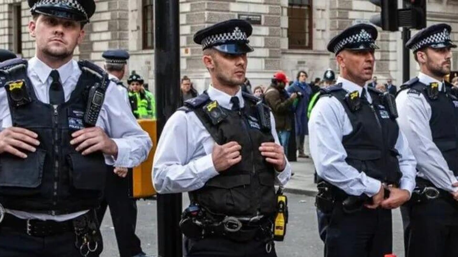 بریتانیا بار دیگر بهدنبال ایجاد «افبیآی بریتانیایی» در پی افزایش شدید جرایم بریتانیا بار دیگر بهدنبال ایجاد «افبیآی بریتانیایی» در پی افزایش شدید جرایم - اسپوتنیک افغانستان , 1920, 25.01.2026