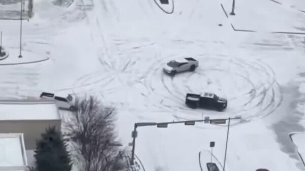 بیش از 750 هزار خانه در امریکا به‌دلیل طوفان برف برق ندارند - اسپوتنیک افغانستان  