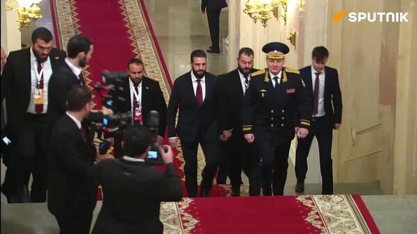 رئیس جمهور موقت سوریه برای دیدار با پوتین وارد کرملین شد - اسپوتنیک افغانستان  