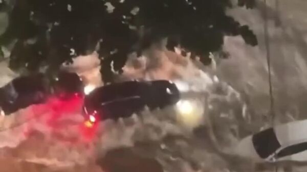 جاری شدن سیلاب در شهر پیراسیکابا، ایالت سائوپائولو، برزیل - اسپوتنیک افغانستان  