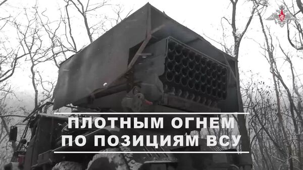 گردانندگان موشک‌های گراد میلرز/ چهل میله از گروه مرکز، سنگرهای نیروهای مسلح اوکراین را مورد یورش قرار دادند - اسپوتنیک افغانستان  