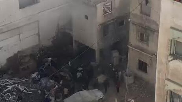 به گزارش رسانه‌های فلسطینی، در حمله نیروهای اسرائیلی به خانه‌ای در محله «النصر» شهر غزه، تعدادی کشته و زخمی شدند - اسپوتنیک افغانستان  