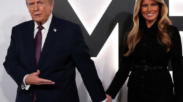 مدرک های افشاشده: آشنایی ترامپ با همسرش ملانیا از طریق جفری اپستین - اسپوتنیک افغانستان  