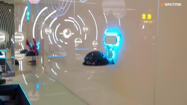 رستورانت آینده‌نگر در شنژن با «بشقاب‌های پرنده» از مهمانان پذیرایی می‌کند - اسپوتنیک افغانستان  